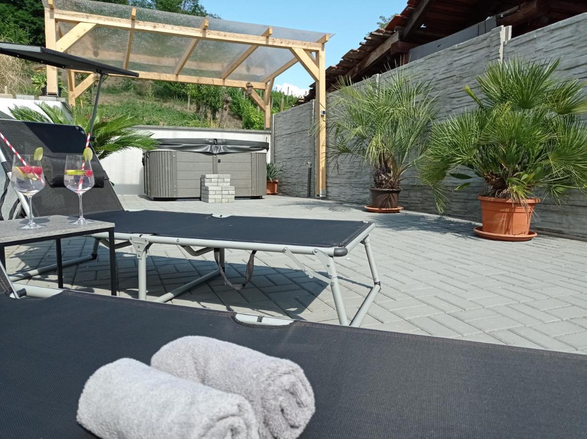 Apartamento Sklípek Emilka Mutěnice Exterior foto